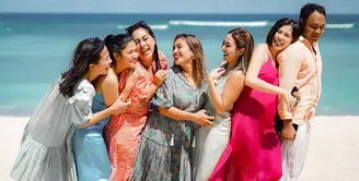 Naysila ke Bali adalah untuk merayakan gender reveal anak dari Sammy Simorangkir dan Viviane. [Foto: instagram.com/naymirdad]
