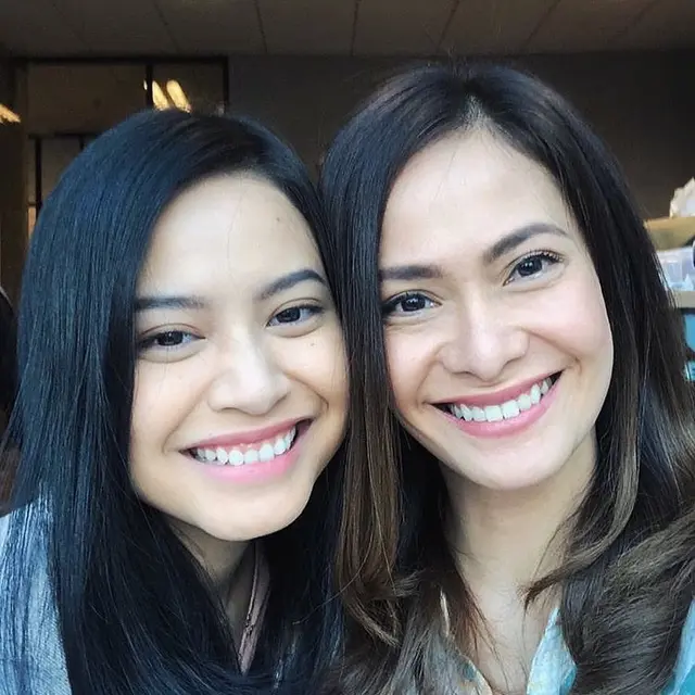 Mirip Bak Kembar, Ini 6 Potret Kebersamaan Hanggini dan Ersa Mayori