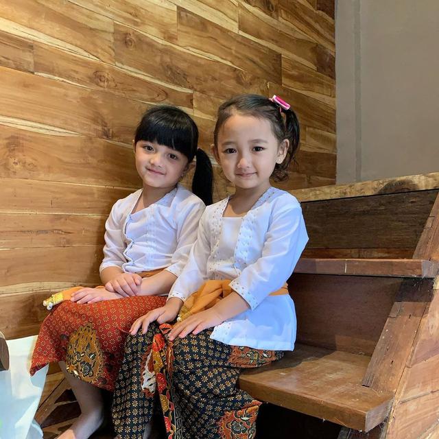 6 Potret Arsy Hermansyah Liburan di Bali, Gayanya Bikin Gemas