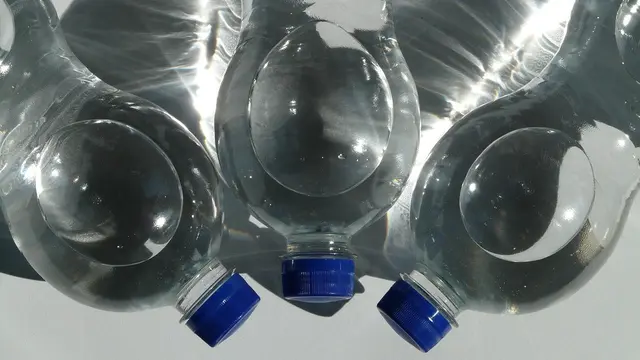 Bahaya Menggunakan Botol Air Mineral Secara Berulang