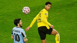 1. Jude Bellingham (Borussia Dortmund) - Gelandang berusia 17 tahun ini merupakan pemain yang baru membela Die Borussen musim ini. Pemain asal Inggris itu kini memiliki harga sebesar 27 juta euro atau setara dengan Rp461 miliar. (Bernd Thissen/Pool/AFP)