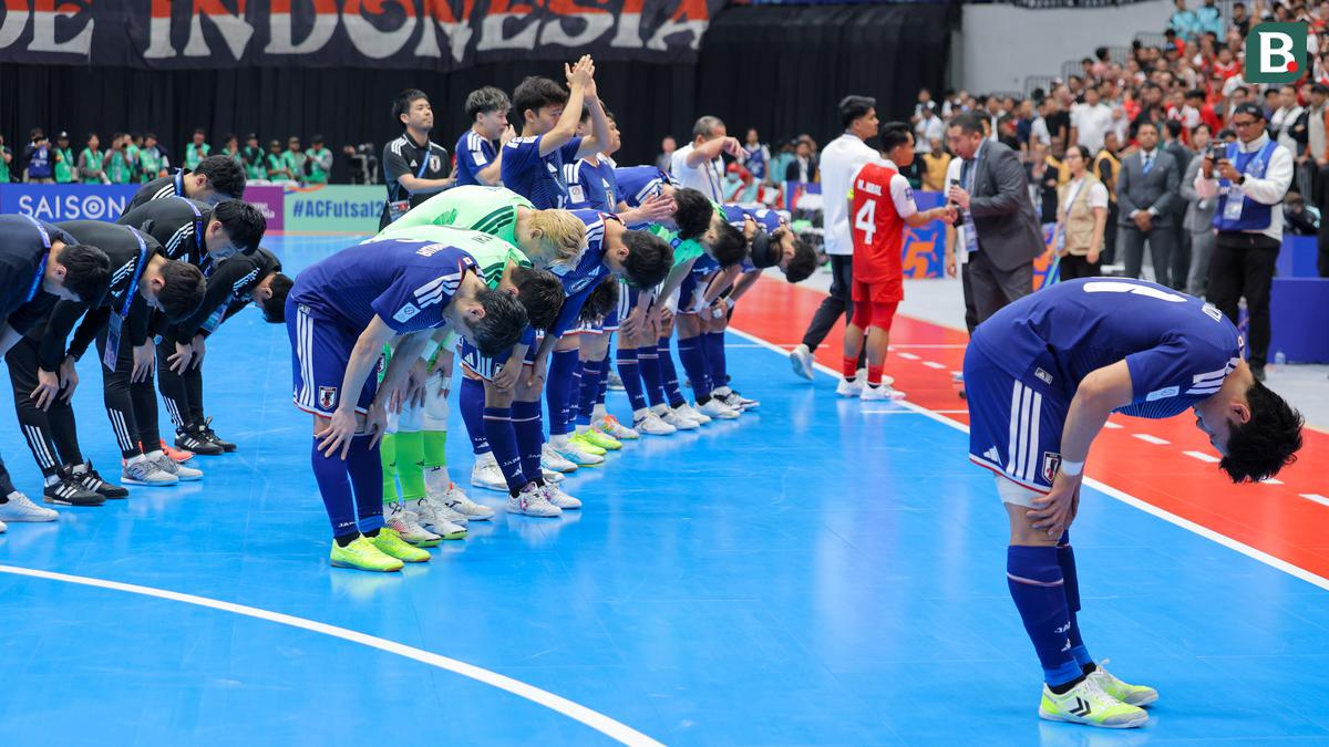 Respek! Pemain Jepang Beri Penghormatan ke Penonton Setelah Takluk dari Timnas Futsal Indonesia di Semifinal Piala Asia Futsal 2026