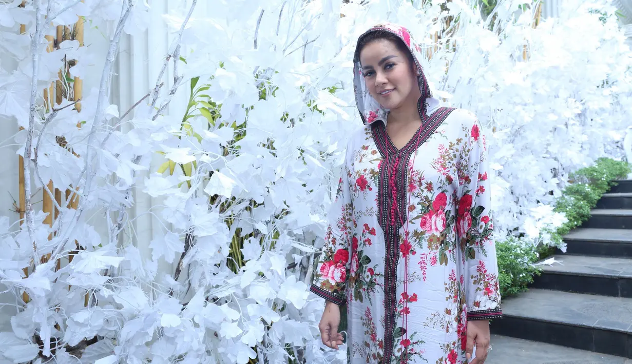 Program anak tahun depan pemeran kelahiran Banjarmasin, 15 Februari 1980 ini juga mendapat dukungan dari suaminya, Aufar. (Galih W. Satria/Bintang.com)