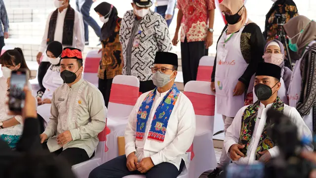 Anies Baswedan menghadiri acara lomba Koki Kampung di kawasan Condet, Jakarta Timur