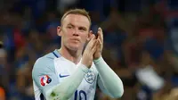 Saat Piala Eropa 2004 dan 2012, Rooney bersama timnas Inggris selalu kandas di perempat final dan kalah adu penalti. (Reuters/Eric Gaillard)