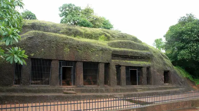 Arvalem Caves
