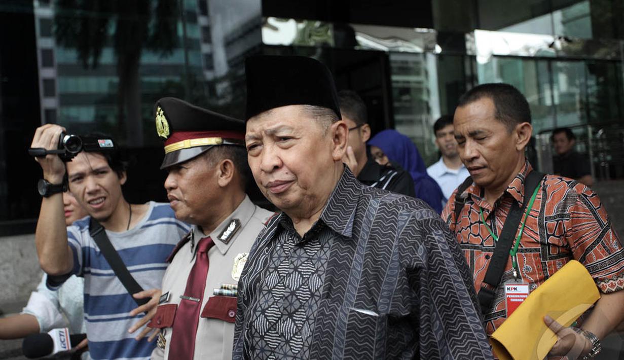 Datangi KPK, Mantan Wapres Hamzah Haz Jenguk Fuad Amin ...