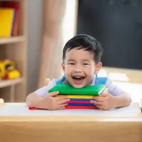 Ilustrasi anak cerdas/copyright shutterstock.com/anek.soowannaphoom