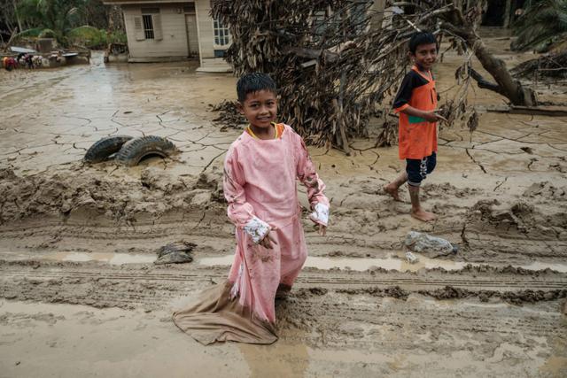 Gangguan Kesehatan Hantui Anak-anak Korban Bencana Banjir Bandang Sumatera