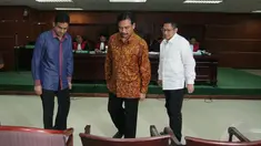 Nazaruddin bersama Andi Mallarangeng dan Anas Urbaningrum bersaksi di Pengadilan Tipikor, Jakarta, Selasa (13/5/14).(Liputan6.com/Johan Tallo)