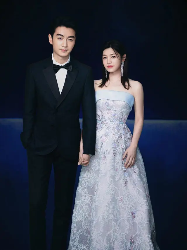 7 Potret Terbaru Pemain 'The Romance of Condor Heroes 2014' yang Jadi Suami Istri