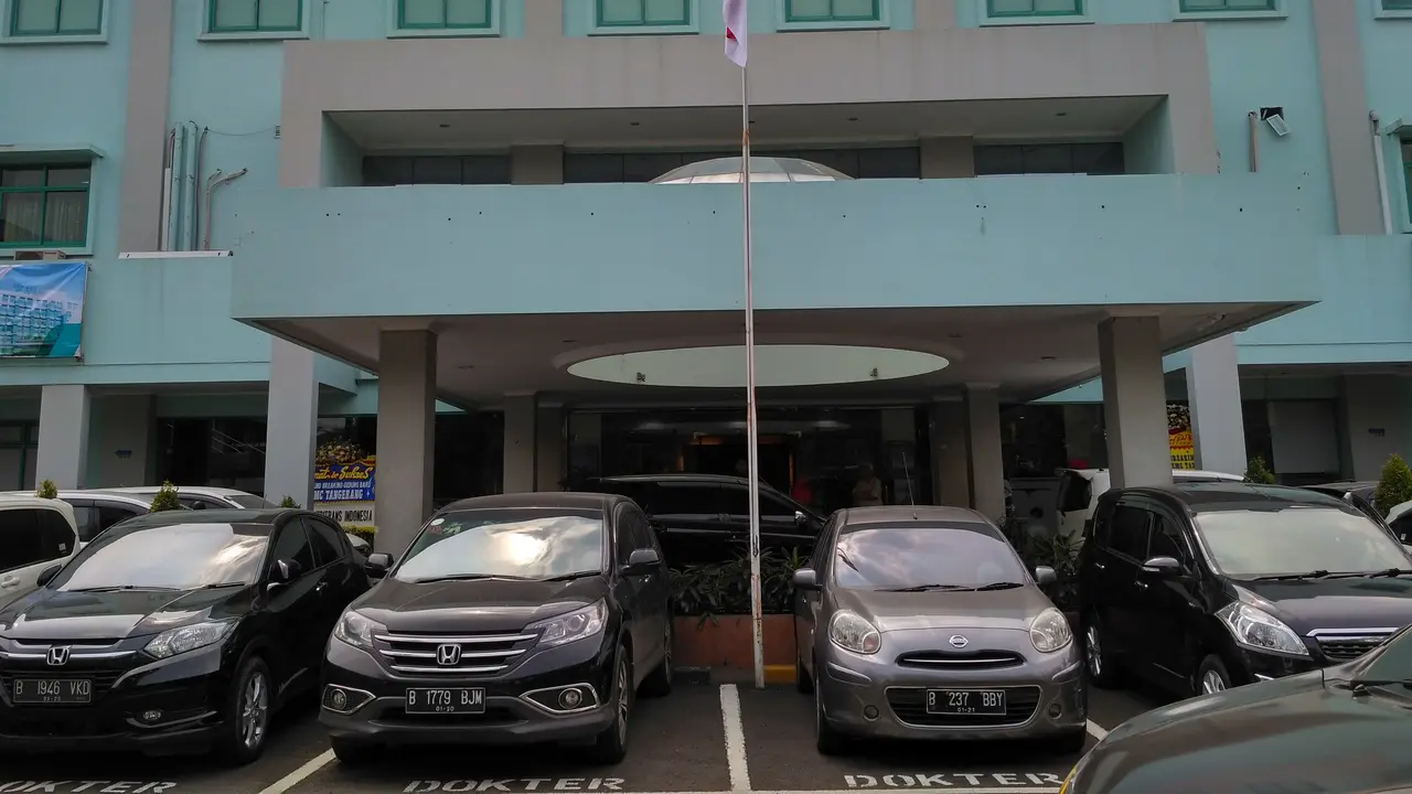 Selama pembangunan gedung baru, RS EMC Tangerang tetap beroperasi seperti biasa (Foto: LIputan6/Benedikta Desideria)