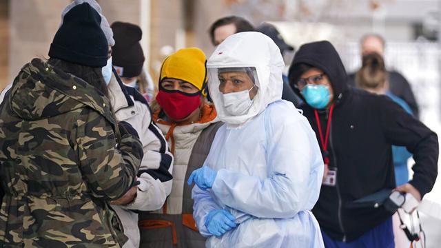 FOTO: Kembali Menggila, Kasus COVID-19 di AS Capai 200 Ribu per Hari