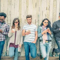 Yang belum jelas, begini lho cara registrasi ulang kartu seluler prabayar. (Ilustrasi: upcounsel.com)