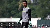 Persebaya Surabaya berniat merekrut mantan kiper PSMS Medan, Abdul Rohim. (Bola.com/Aditya Wany)
