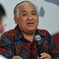 Din Syamsuddin memberikan keterangan pers saat deklarasi Dewan Nasional Pergerakan Indonesia Maju (PIM) di Jakarta, Senin (4/4/2016). Dewan Nasional PIM menggalang potensi kemajemukan untuk ikut memajukan kehidupan bangsa. (Liputan6.com/Johan Tallo)