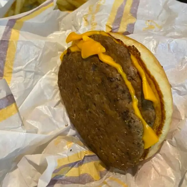 6 Potret Burger Tak Sesuai Ekspektasi Pesanan Ini Bikin Pembeli Kecewa