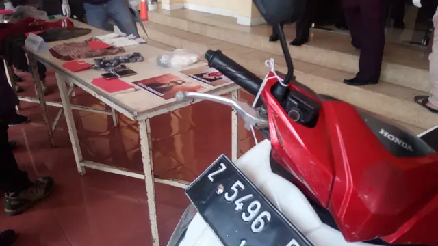 Beberapa barang bukti korban pencurian dengan kekerasan di polres Garut