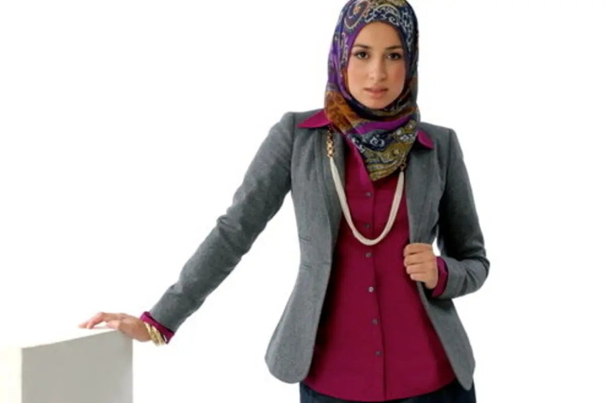 Bergaya Beda, Gaya Hijab Ini Cocok untuk ke Kantor