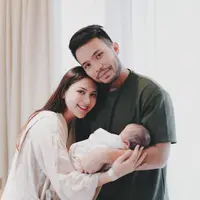 Momen Jessica Mila setelah melahirkan. [Foto: Instagram/bukaan.moment]
