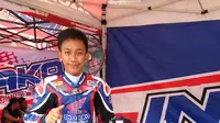 Pembalap Indako Racing Team, Deri Satio Sunarso, berambisi meraih podium juara di Honda Dream Cup 2018 seri Medan, Minggu (5/8/2018) siang WIB. (Bola.com/Rizki Hidayat)