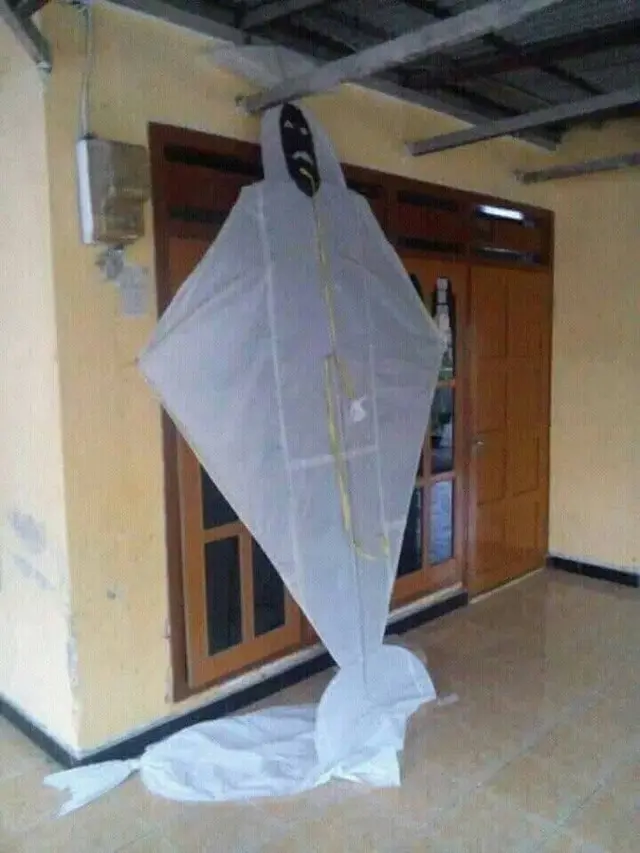 8 Bentuk Layangan Bertema Horor Ini Bikin Seram Sekaligus Geleng Kepala