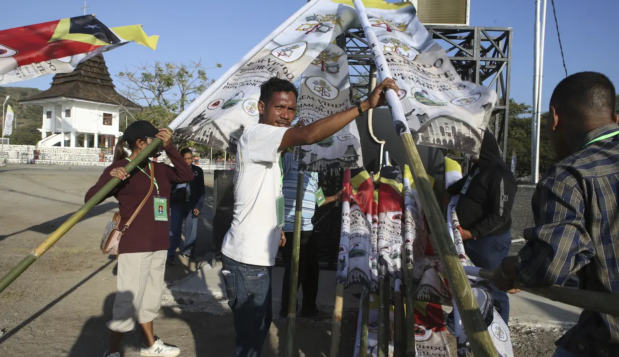 Paus Fransiskus dijadwalkan melakukan kunjungan ke Timor Leste pada 9 hingga 11 September 2024. (AP Photo/Firdia Lisnawati)