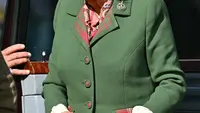 Ratu Camilla Pakai Bros Misterius yang Sarat Makna bagi Kerajaan Inggris