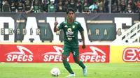 Bek Persebaya Surabaya, Arief Catur Pamungkas. (Bola.com/Aditya Wany)