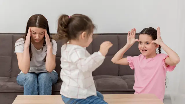 Anak Tiba-Tiba Rewel? Kenali Perbedaan Tantrum karena Lelah dan Stimulasi Berlebihan