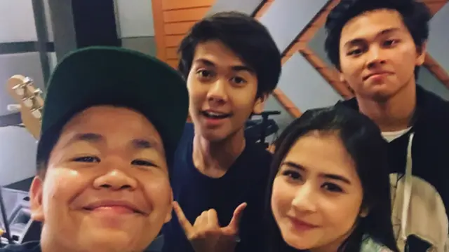 Prilly Latuconsina dan CJR
