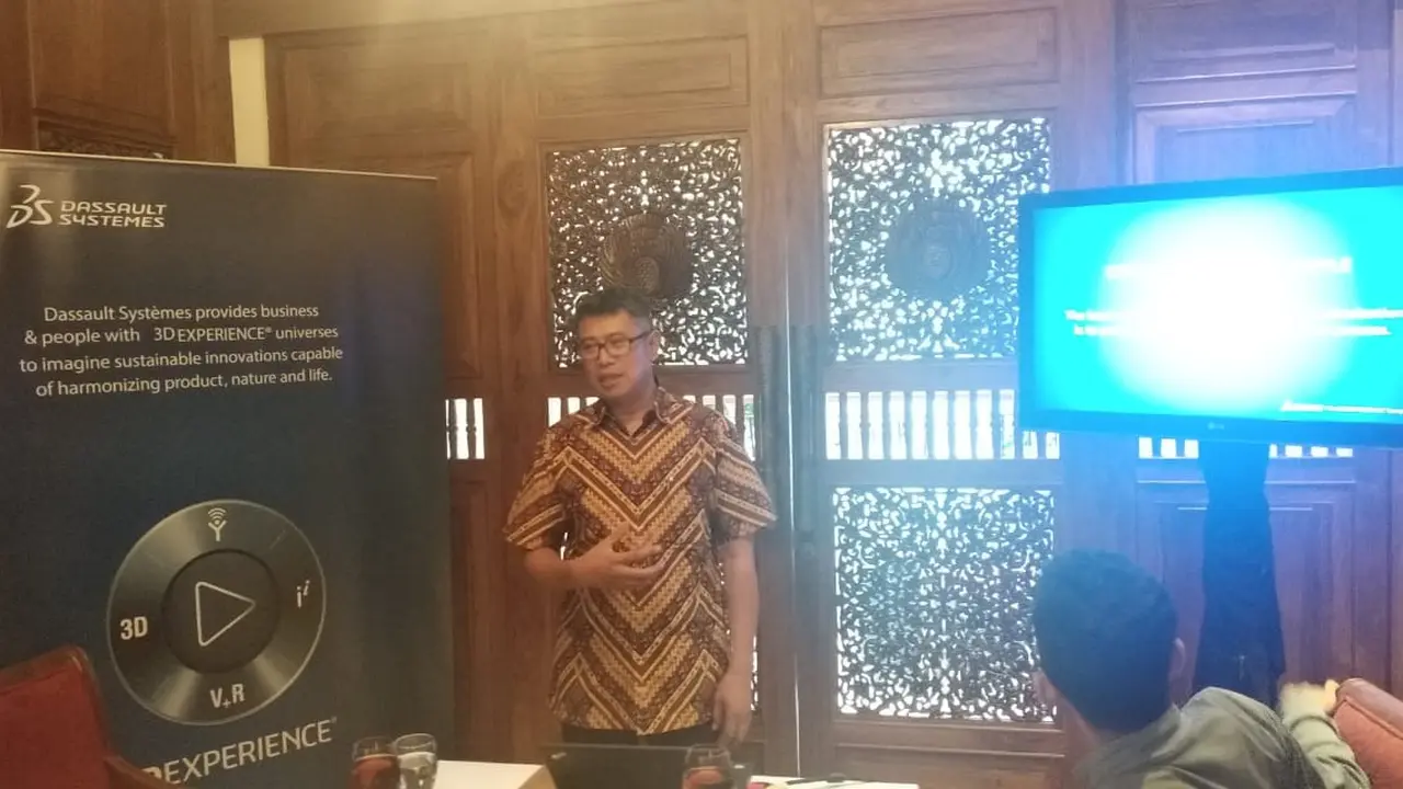Country Head Dassault Systemes, Adi Aviantoro, berbicara tentang konsep kota masa depan Indonesia di Jakarta, Rabu 23 Januari 2019 (Liputan6.com/Happy Ferdian)