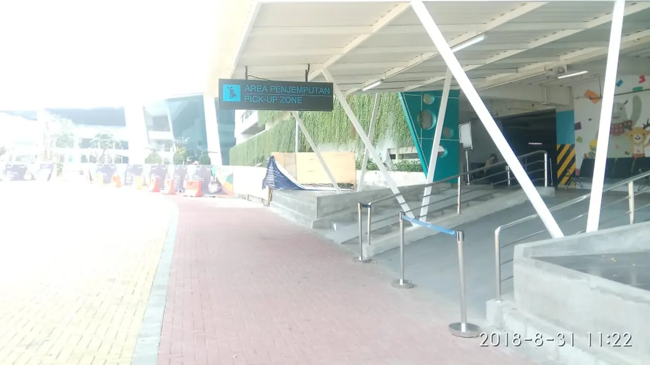 layanan drive thru pick-up zone di Terminal 3 domestik Bandara Internasional Soekarno-Hatta, akan beroperasi 24 jam.