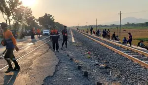 Imbas Kecelakaan KA Logawa dengan Truk di Nganjuk