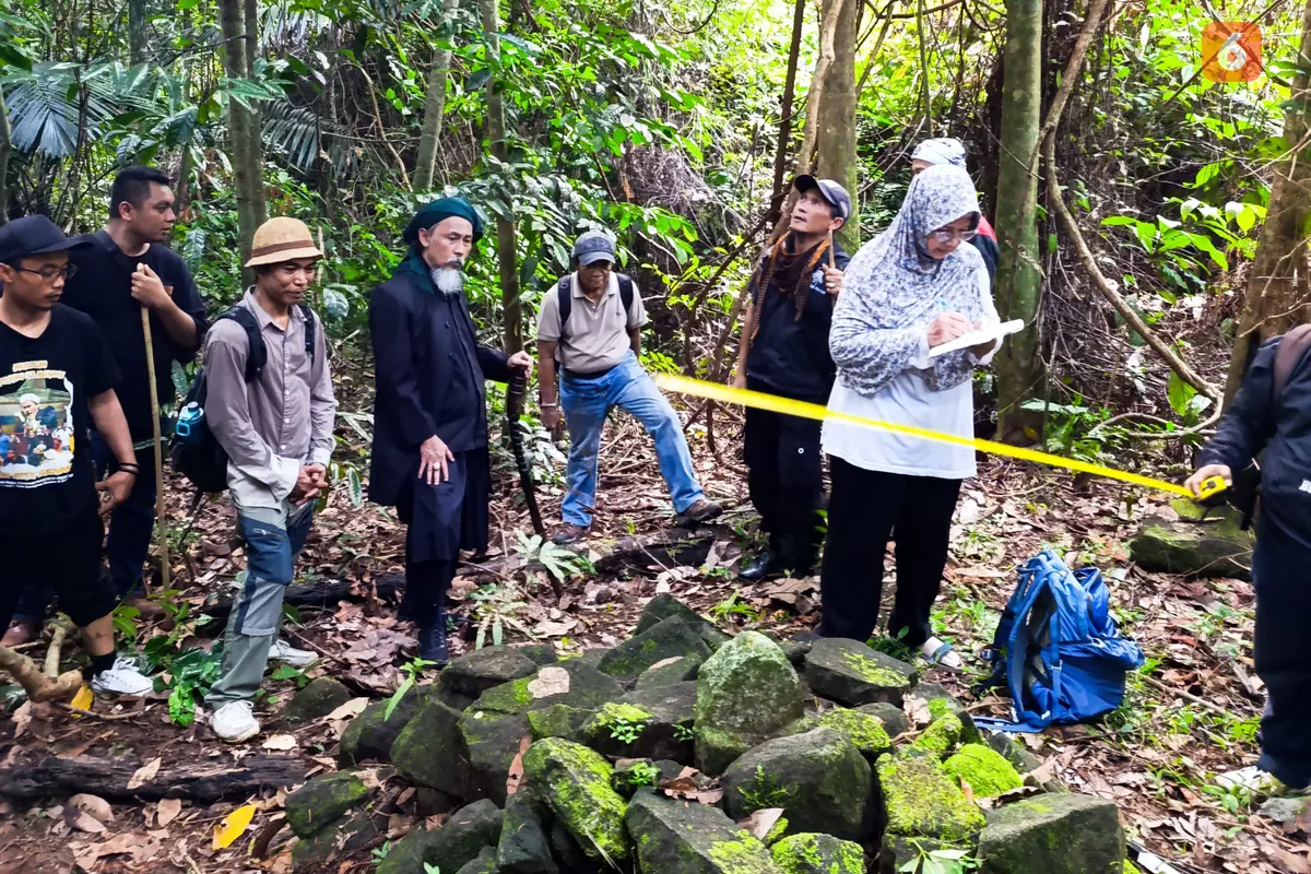 BRIN bersama Museum Prabu Siliwangi saat mrlakukan penelitian benda purba di Sukabumi. (Liputa6.com/Istimewa).