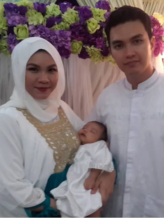 Aldi Taher dan Georgia Aisyah menikah 2014 lalu. Tiga tahun usia pernikahannya, mereka dikaruniai seorang anak bernama Geraldine Nur Ardiansyah. Aldi hingga lima tahun kedepan masih berjuang dengan penyakit yang dideritanya. (Instagram/alditaher.official)