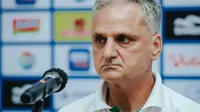 BRI Liga 1: Pelatih PSS Sleman Beri Tanggapan Santai Soal Keputusan Kontroversial Wasit di Laga Vs Persis