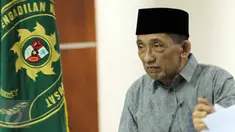 Terdakwa mantan Bupati Bangkalan Fuad Amin saat mengikuti sidang lanjutan dugaan gratifikasi pengadaan gas alam di Pengadilan Tipikor, Jakarta, Kamis (18/6/2015). Agenda sidang tersebut mendengarkan keterangan 13 saksi.(Liputan6.com/Helmi Afandi)