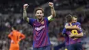Striker Barcelona, Lionel Messi, melakukan selebrasi usai mencetak gol ke gawang Tottenham Hotspur pada laga Liga Champions di Stadion Wembley, Rabu (3/10/2018).  Barcelona menang 4-2 atas Tottenham Hotspur. (AP/Kirsty Wigglesworth)