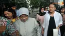 Sejak ditahan Kamis (16/10/13) lalu, baru Senin (21/10/13) Andi dijenguk oleh keluarga besarnya (Liputan6.com/ Abdul Aziz Prastowo)