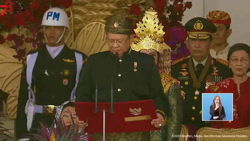 Ketua MPR Bambang Soesatyo didapuk menjadi pembaca naskah teks proklamasi kemerdekaan RI dalam upacara HUT ke-78 RI di Istana Merdeka, Kamis (17/8/2023).
