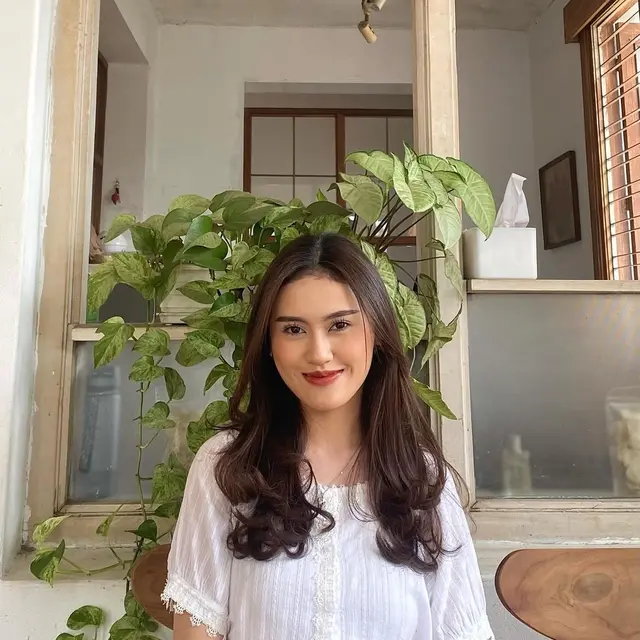 7 Potret Deriska Almira Anak Arya Wiguna yang Jadi Sorotan, Kini Jadi Aktris FTV