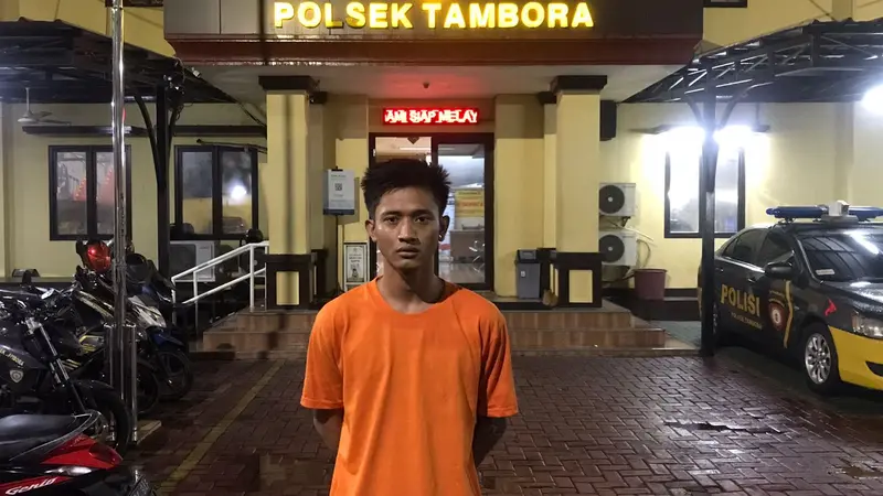 Tersangka Begal inisal ASM (22) ditangkap di kawasan Sawah Lio, Tambora Jakarta Barat.