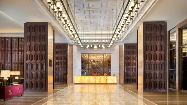 Lobby Utama Hotel Tentrem Semarang