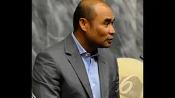  Ketua Fraksi Partai Nasdem DPR Victor Laiskodat hadir saat Fraksi Partai Nasdem memberikan keterangan pers terkait perdamaian di DPR yang semakin baik, Jakarta, Kamis (13/11/2014) (Liputan6.com/Andrian M Tunay)