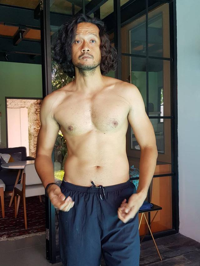 7 Potret Terbaru Dwi Sasono Usai Bebas Dari Rehabilitasi, Pamer Otot Dada