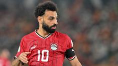 Piala Afrika 2023 telah usai dengan menahbiskan tuan rumah Pantai Gading sebagai juara setelah mengalahkan Nigeria di final. Ada catatan menarik usai hasil laga final ini tuntas, yaitu memperpanjang daftar para pemain bintang Premier League yang masih aktif berlaga pada musim 2023/2024 yang belum sekalipun meraih gelar juara Piala Afrika. Total ada 5 pemain bintang Premier League musim 2023/2024 yang belum sekalipun meraih gelar juara Piala Afrika. Siapa saja? Ini dia daftarnya. (AFP/Issouf Sanogo)