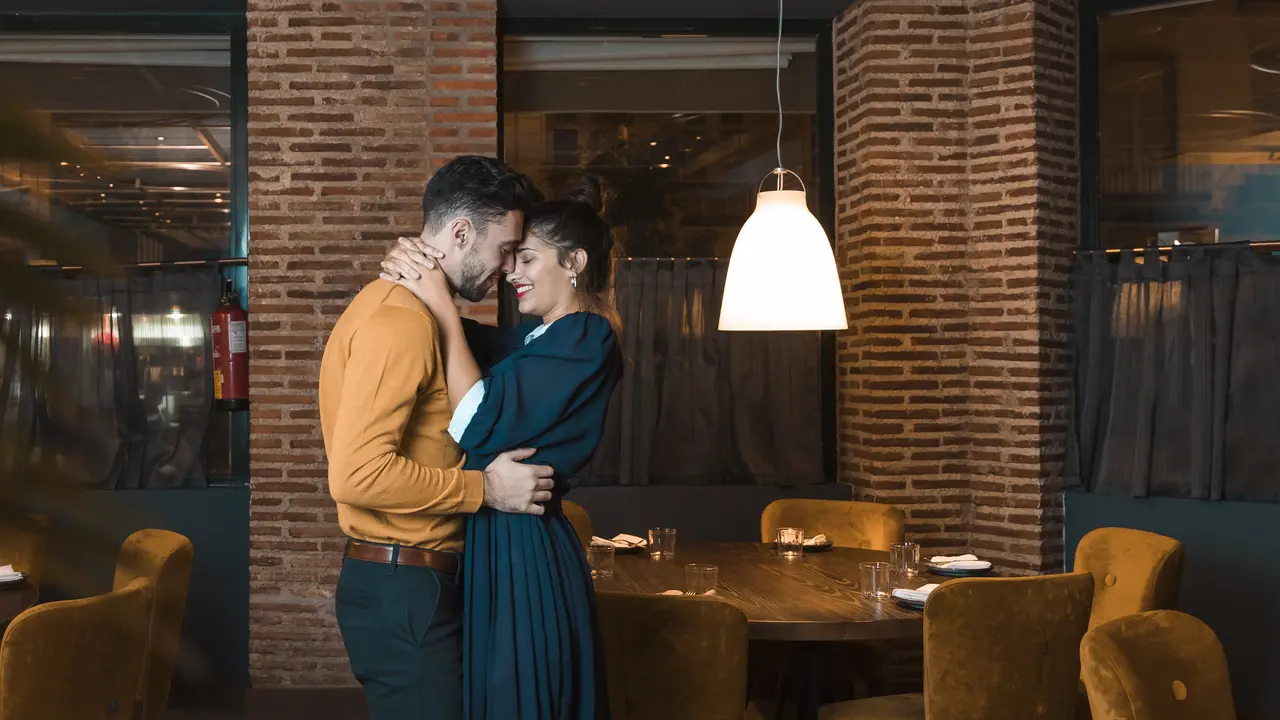 couple oktober restoran