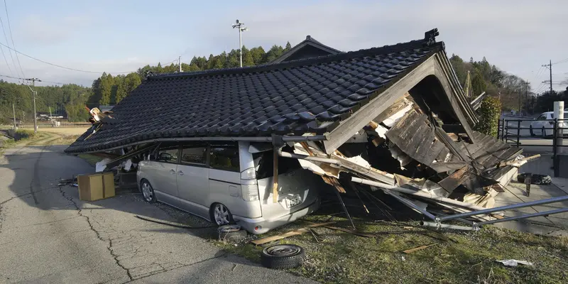 Gempa Besar di Jepang Picu Tsunami
