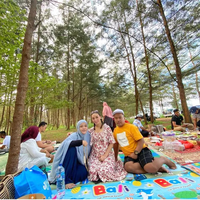 Perut Semakin Buncit, Ini 7 Potret Terbaru Zaskia Gotik Hamil Anak Pertama